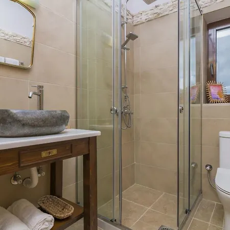 Wild Fig Retreat Villa
